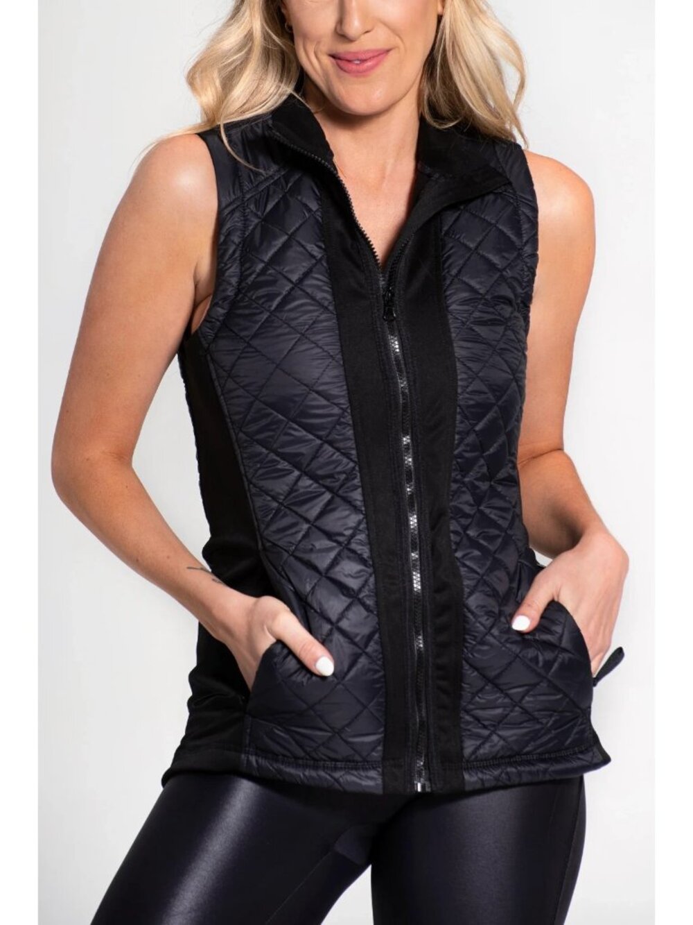 Athleta Black Diamond Quilted Full Zip Puffer Vest, Size Large